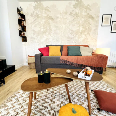 Pourquoi installer un porte-manteau dans votre location Airbnb peut faire toute la différence ?