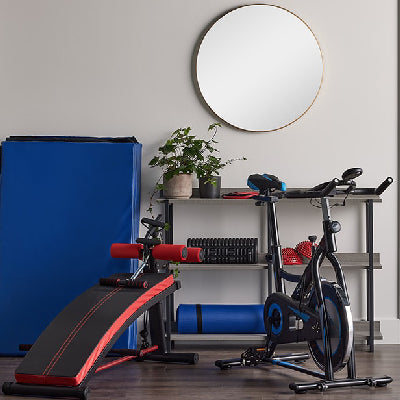 Aménager un coin sport à la maison avec un porte-manteau